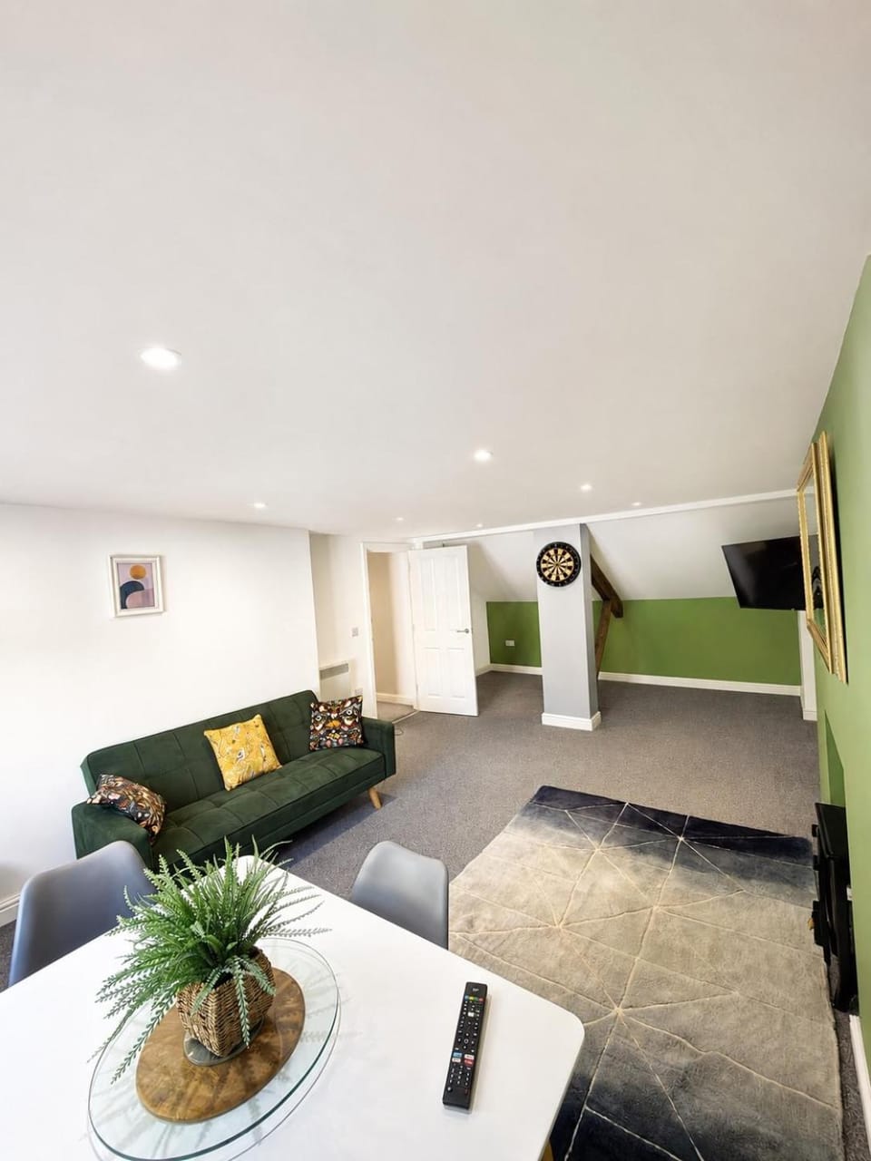 Central Apt Balcony Free Parking Wi-Fi 900 Apartment in Gloucester