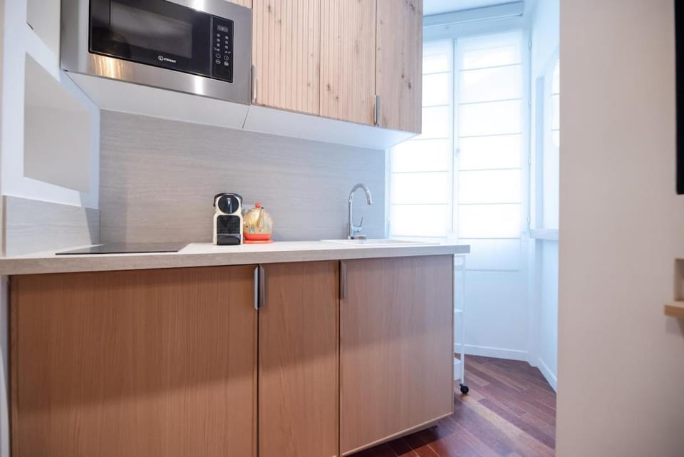 Lovely Parisian Flat -Prime Location, 7th District Apartment in Paris