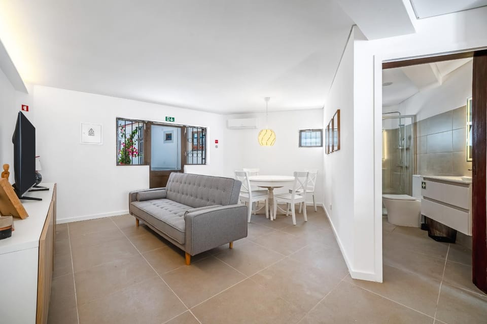 Communal lounge/ TV room, Living room