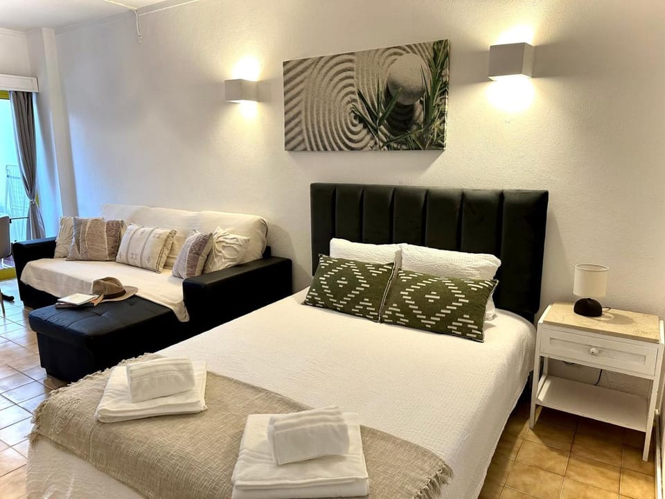 Clube Praia da Rocha Studio Apartment in Portimao