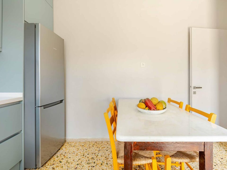 Kitchen or kitchenette, Food, oven