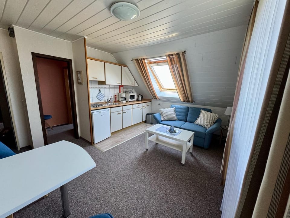 Kitchen or kitchenette, Living room