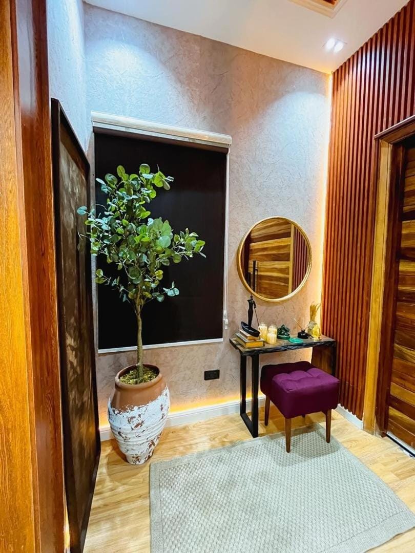 Solar powered 5bedroom Apartment Magodo GRA Apartment in Lagos