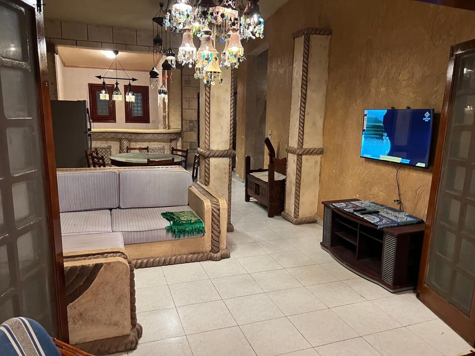 Communal lounge/ TV room, TV and multimedia, Living room, Seating area