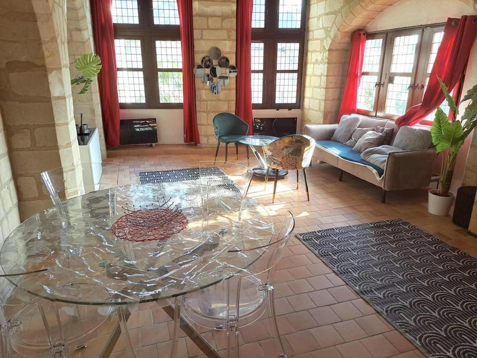 Magnifique duplex T1 de 56 m2 dans un monument historique en hyper Centre de Tours Apartment in Tours