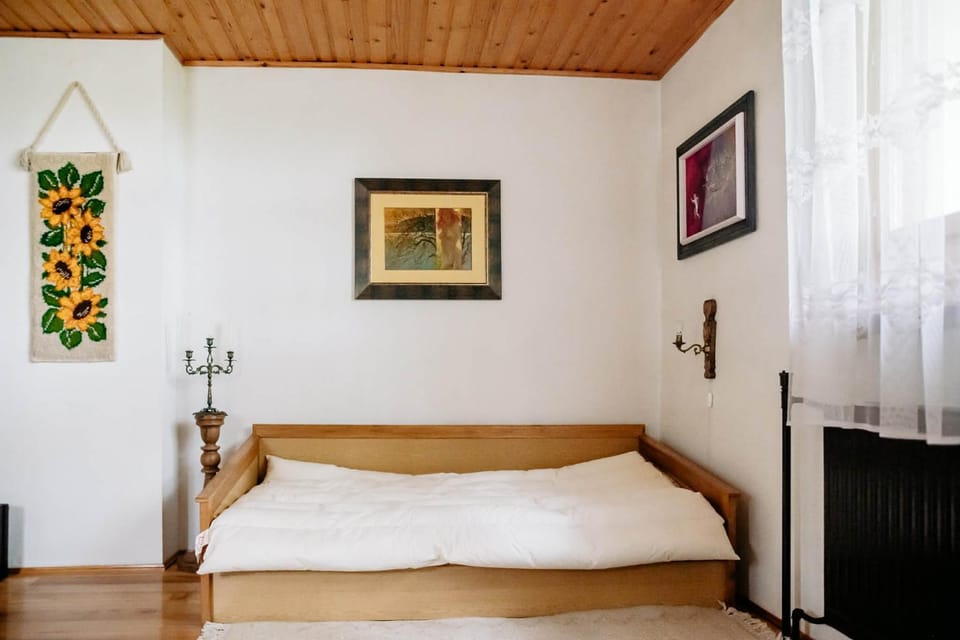 Leśna Rezydencja Rzemiosła pod Bychawą Apartment in Poland