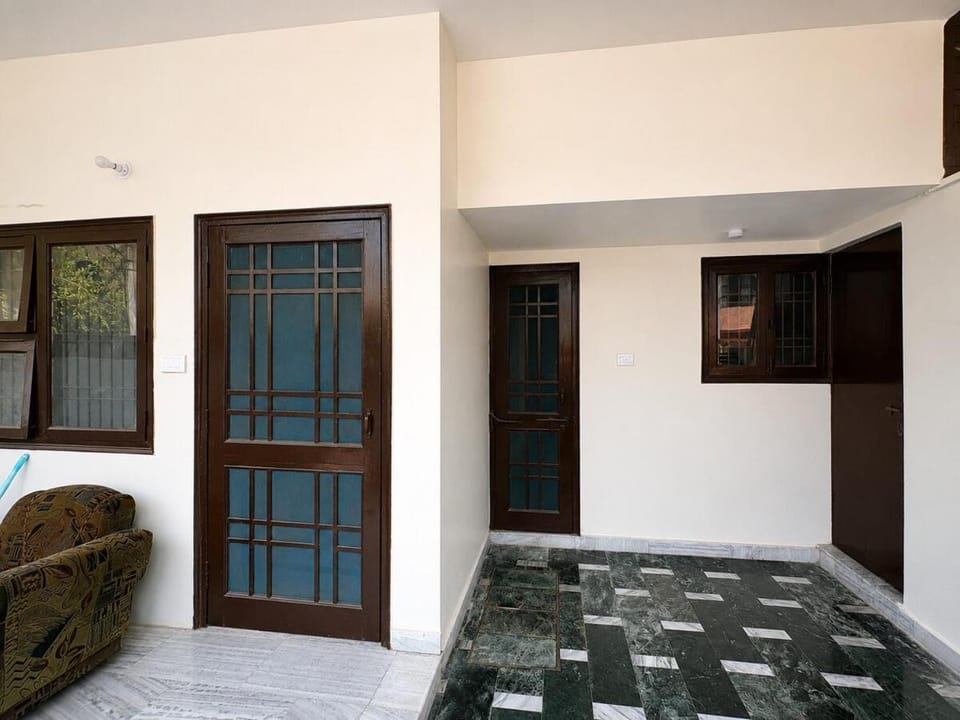 Peaceful stay near Tajmahal House in Agra