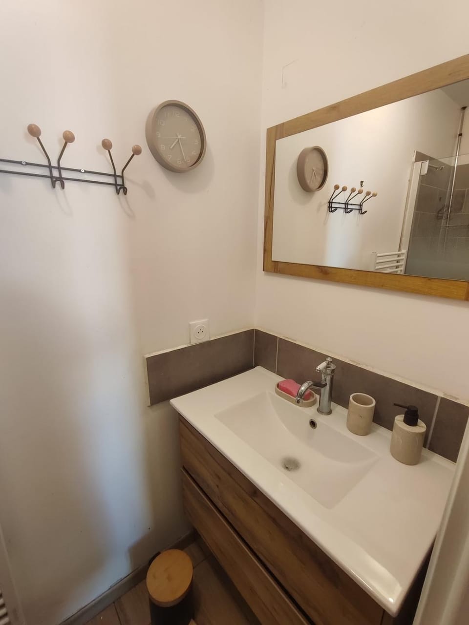 Bathroom, storage