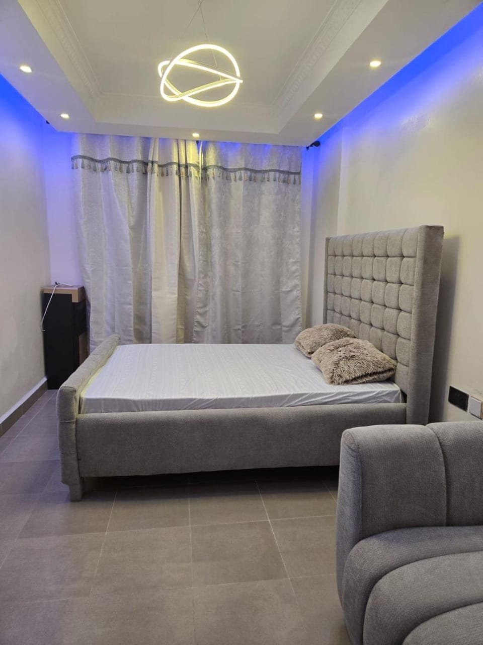 Airport Proximity Stay With Lift, Pool & Balcony Apartment in Nairobi County