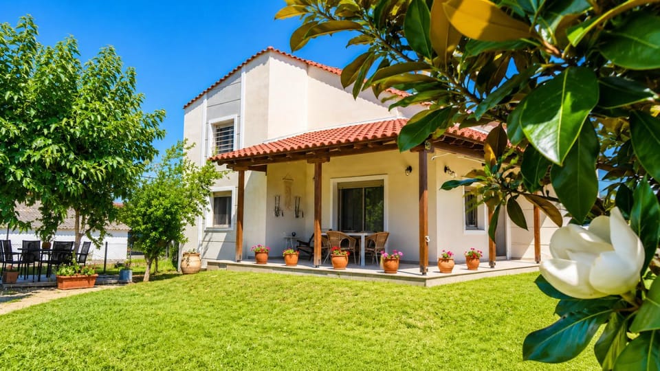 Property building, Garden, Garden view