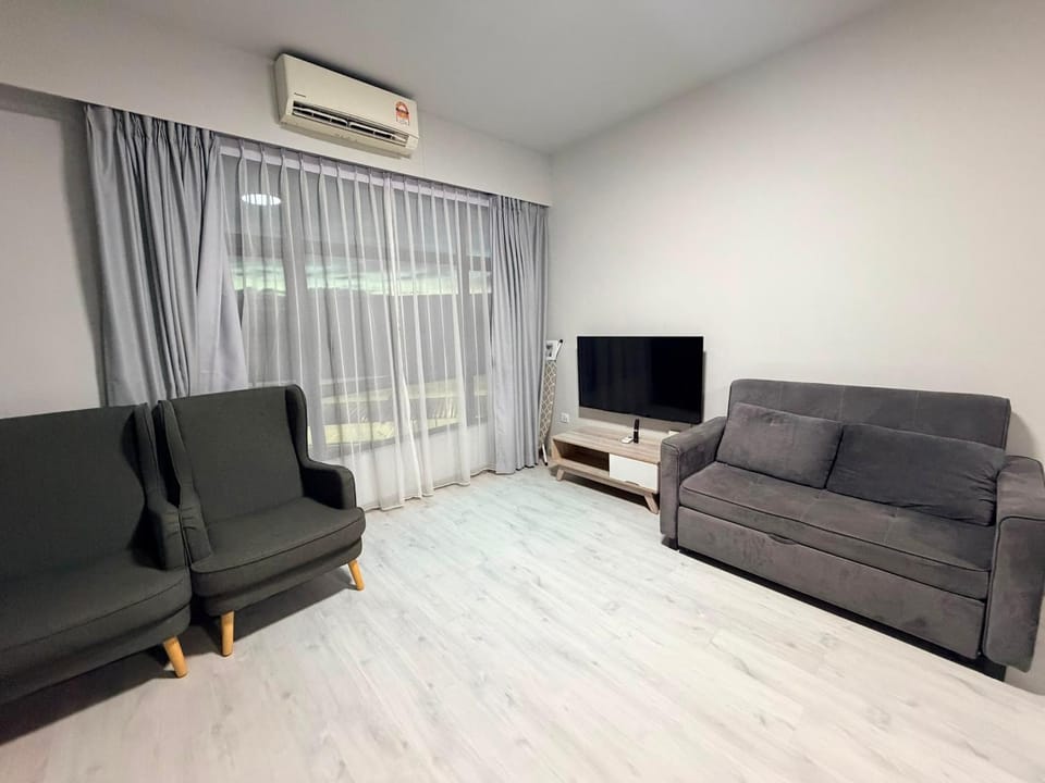 THE VIEW worth flying For JQ Seaview Jungle View Apartment in Kota Kinabalu
