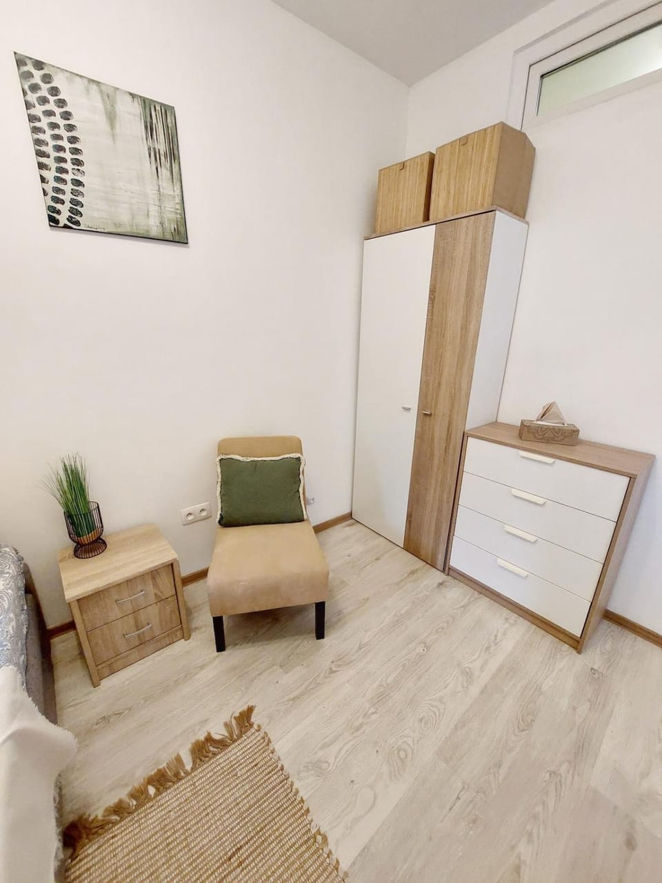 Green Apartment with Self-Check-In Apartment in Bratislava