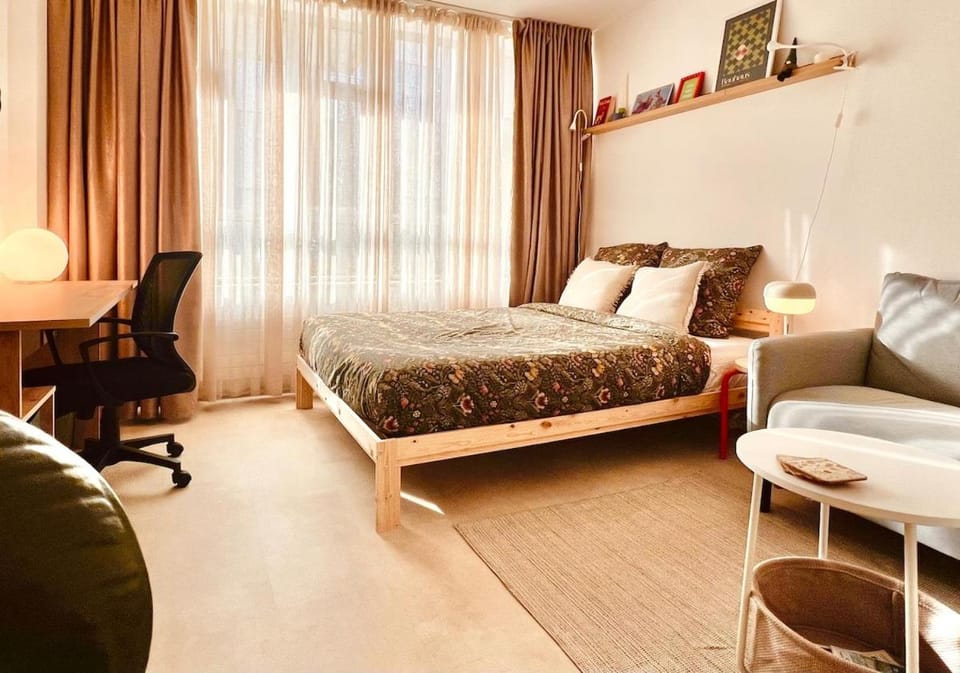 Bed, Night, Living room, Seating area, Bedroom
