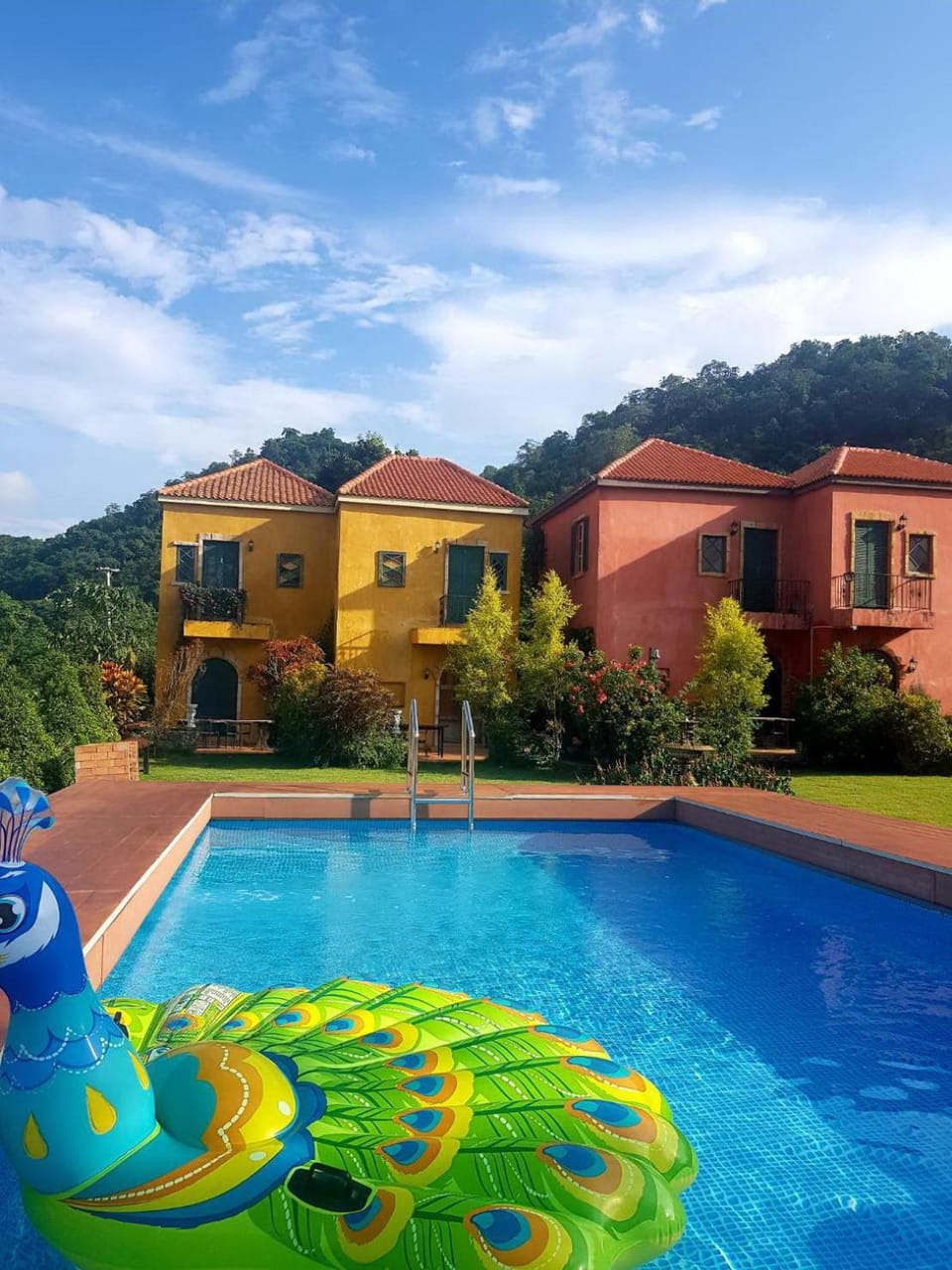 Property building, Swimming pool
