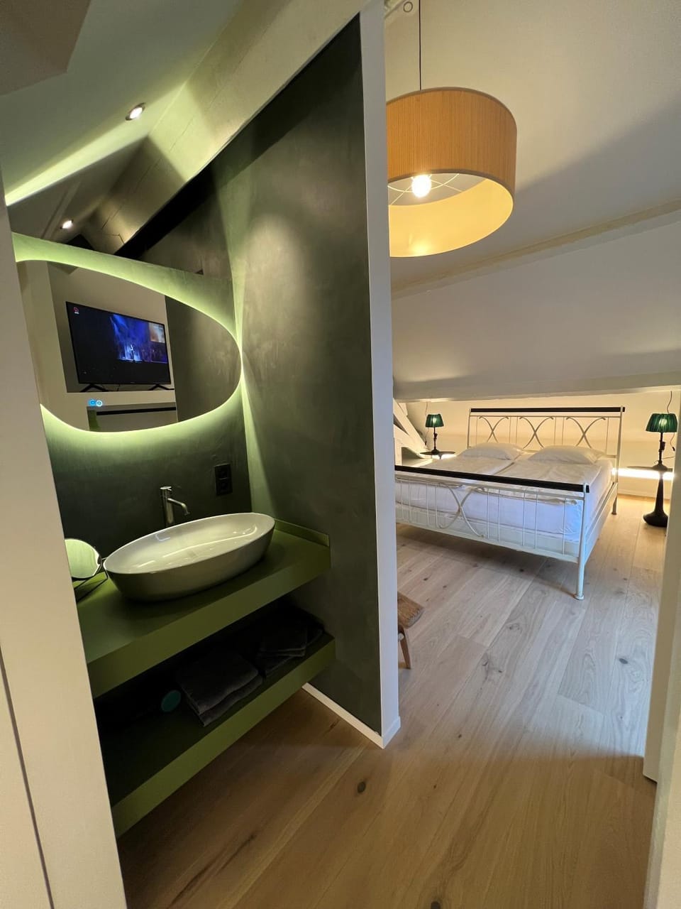 Bathroom, Bedroom