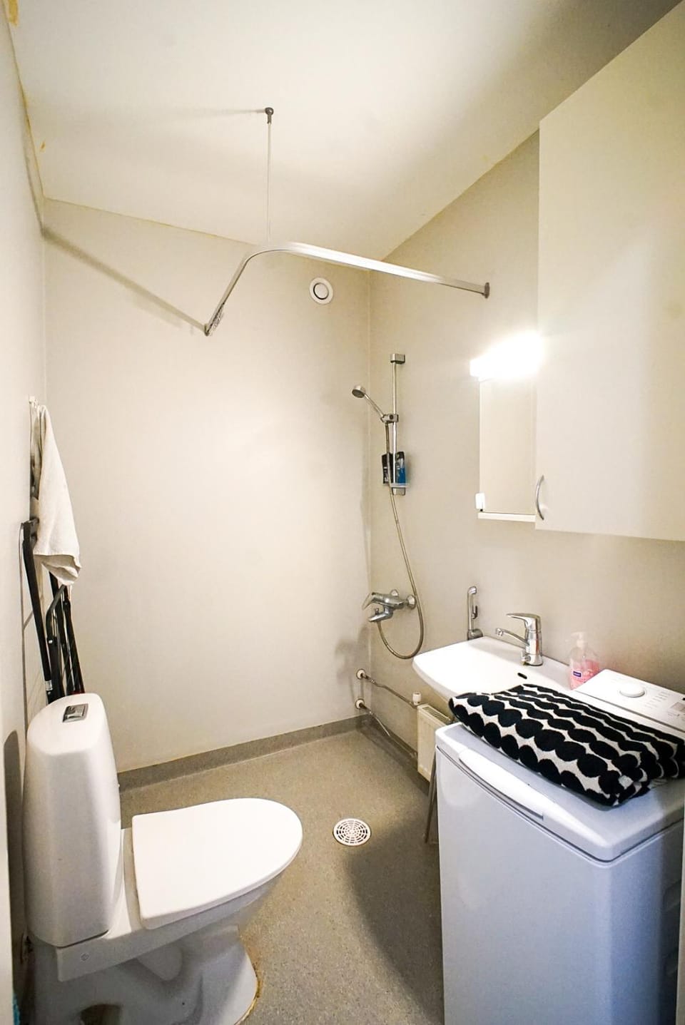 Toilet, Bathroom, washing machine