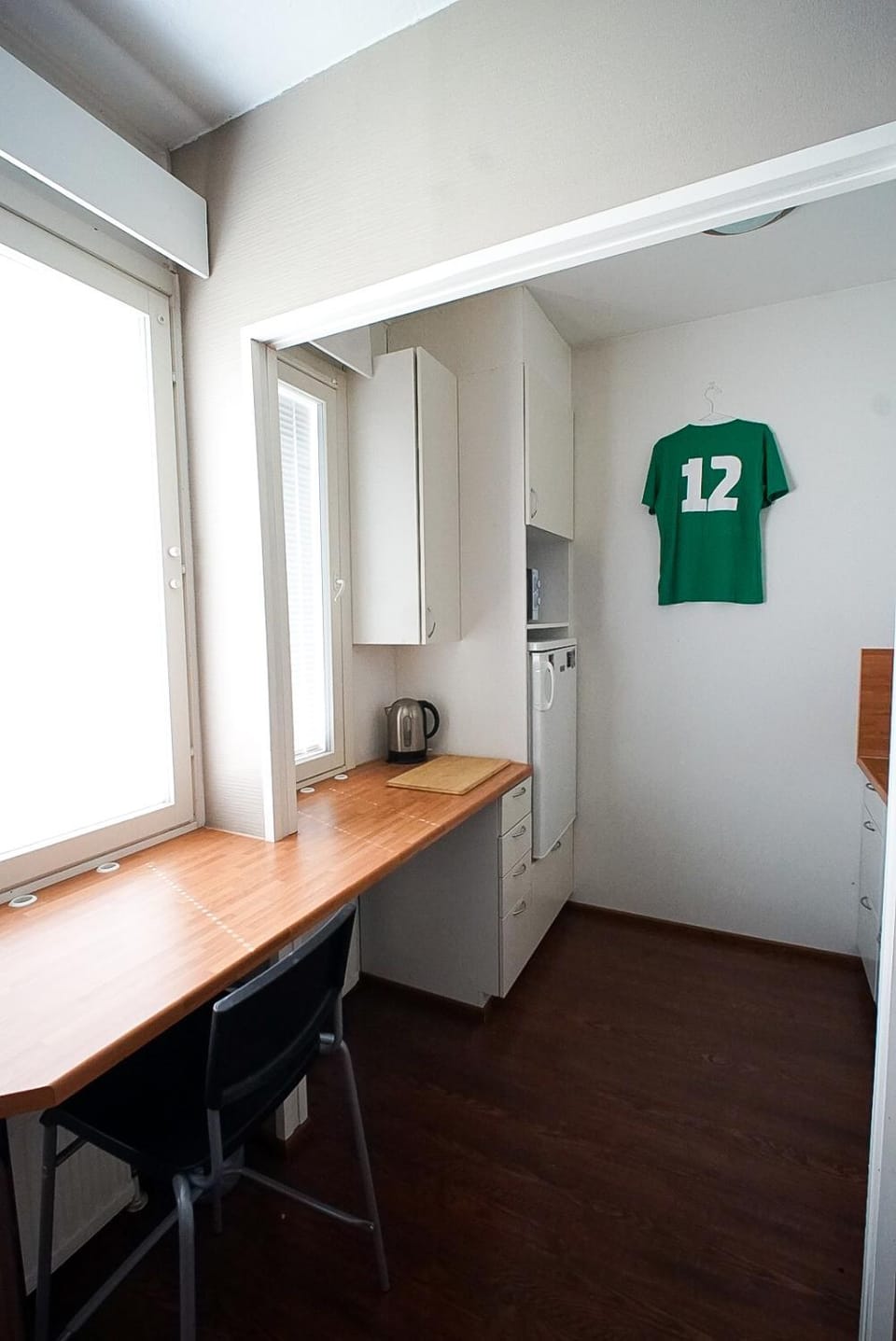 Kitchen or kitchenette, Dining area, oven