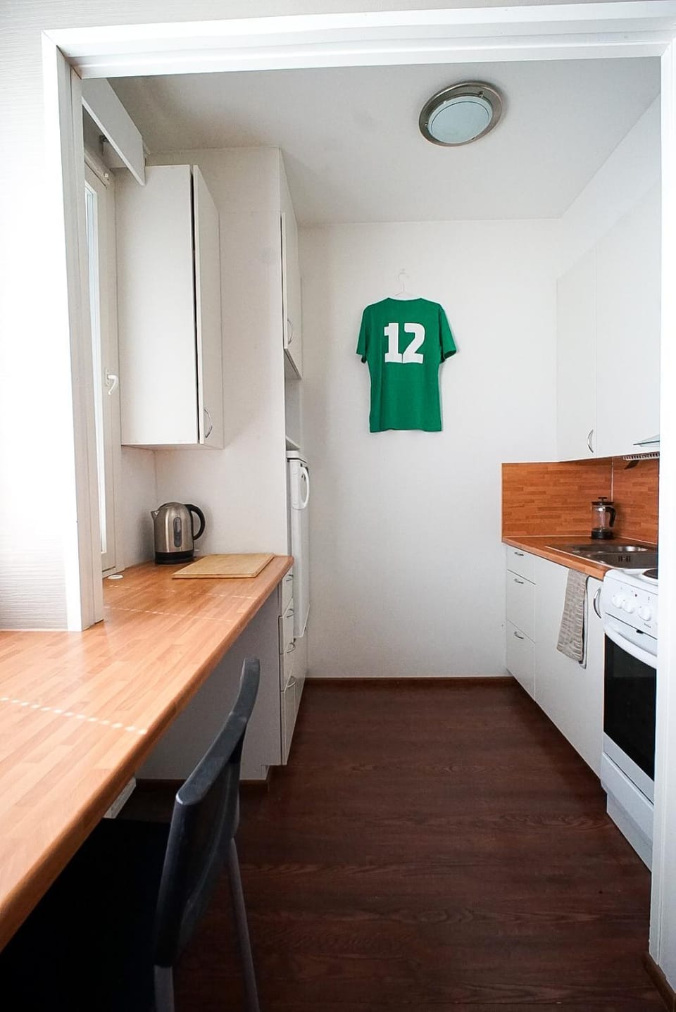 Kitchen or kitchenette, Dining area, stove