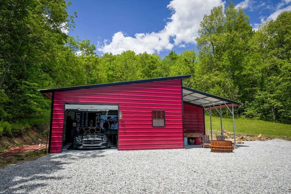 Automotive Tail of the Dragon Private car studio House in Nantahala