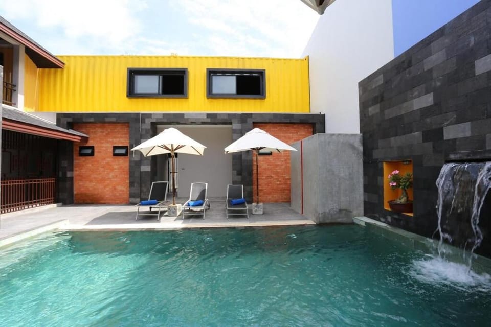 Pool view, Swimming pool