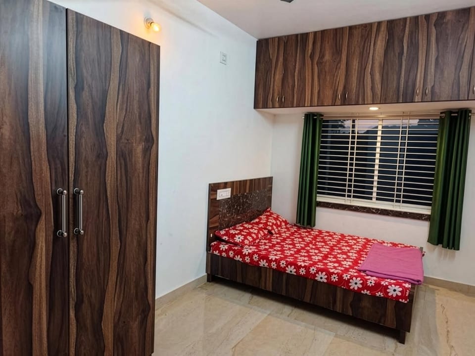 Bed, Bedroom, wardrobe