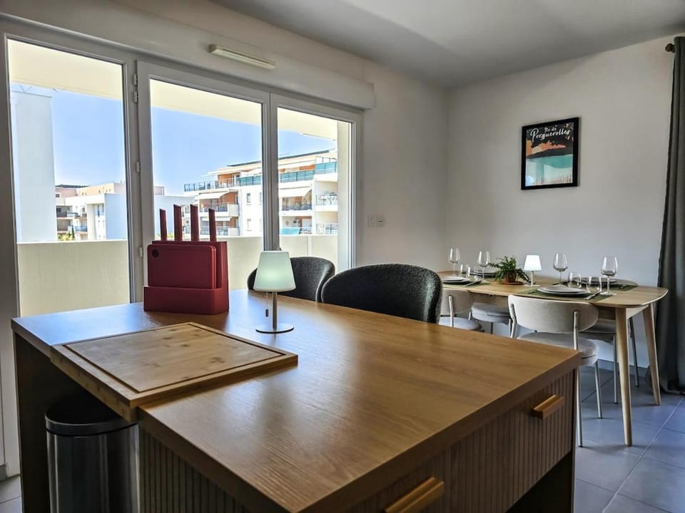 Rivage d'Or - 2-bedroom apartment with pool, air conditioning and parking Apartment in Le Lavandou