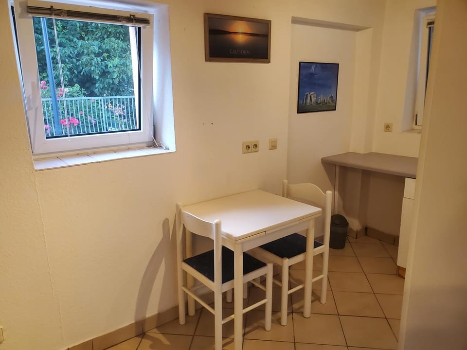 Private Wohnung mit Küche und Bad Einzimmerwohnung Apartment in Baden-Württemberg