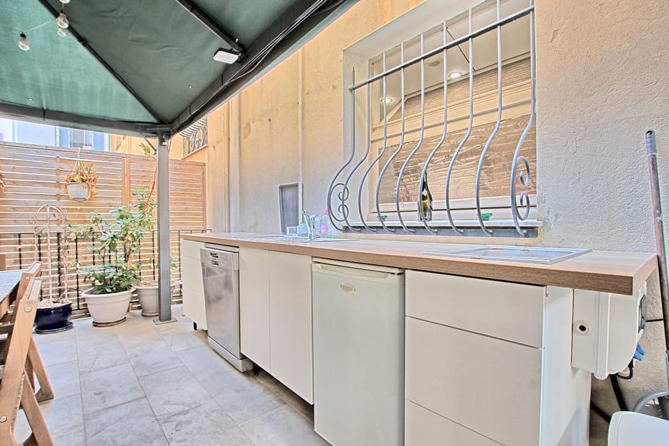 Les Appartements des Iles, proche Croisette et Palais Apartment in Cannes