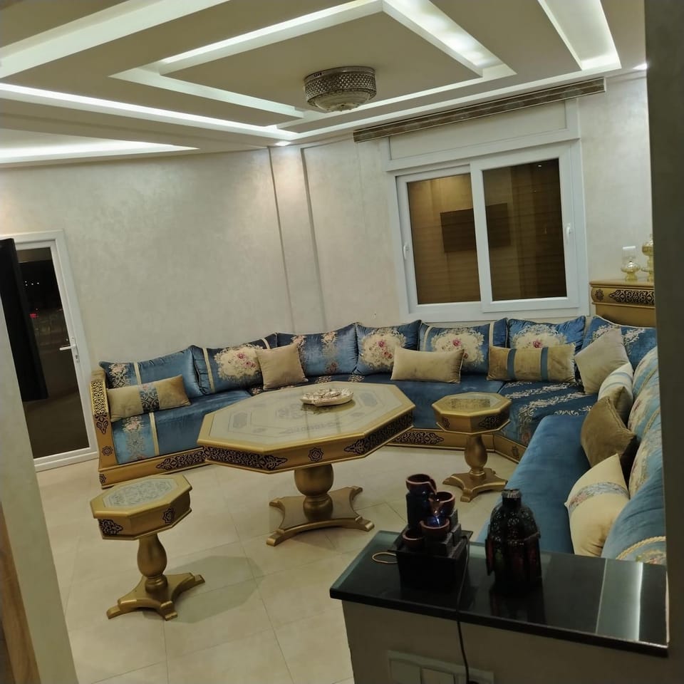 Appartement Bien Meuble à Quartier Tilila 4em etage sans ascenseur Apartment in Agadir