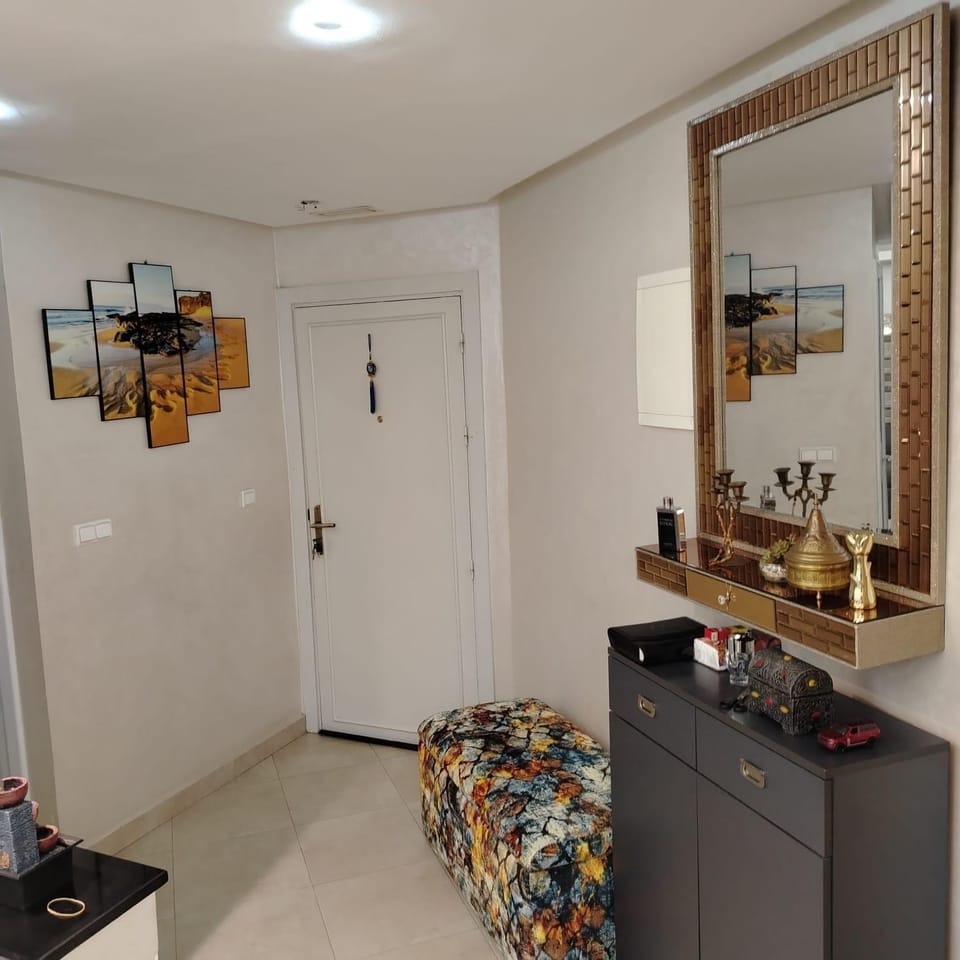 Appartement Bien Meuble à Quartier Tilila 4em etage sans ascenseur Apartment in Agadir