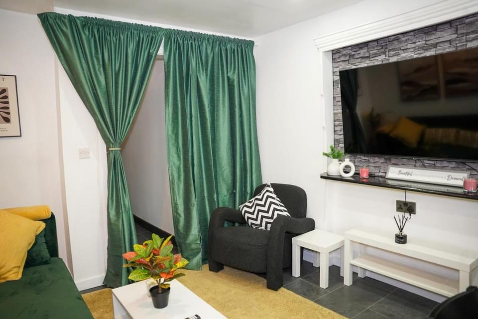 Two bed apartment near Cardiff University Apartment in Cardiff