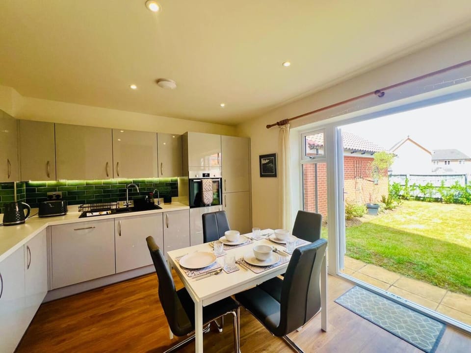 Bright, Cosy Retreat by Suffolk Coast & Woodbridge House in Mid Suffolk District