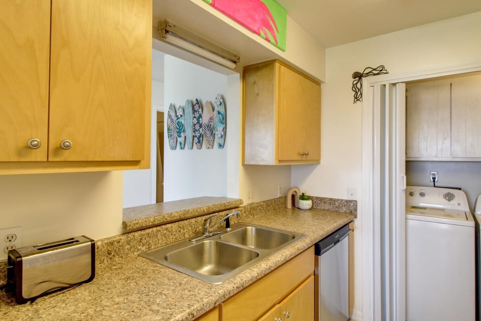 Walk to Navarre Beach! Condo w/ Gulf & Sound Views House in Pensacola Beach