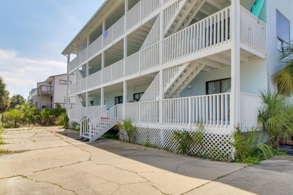 Walk to Navarre Beach! Condo w/ Gulf & Sound Views House in Pensacola Beach