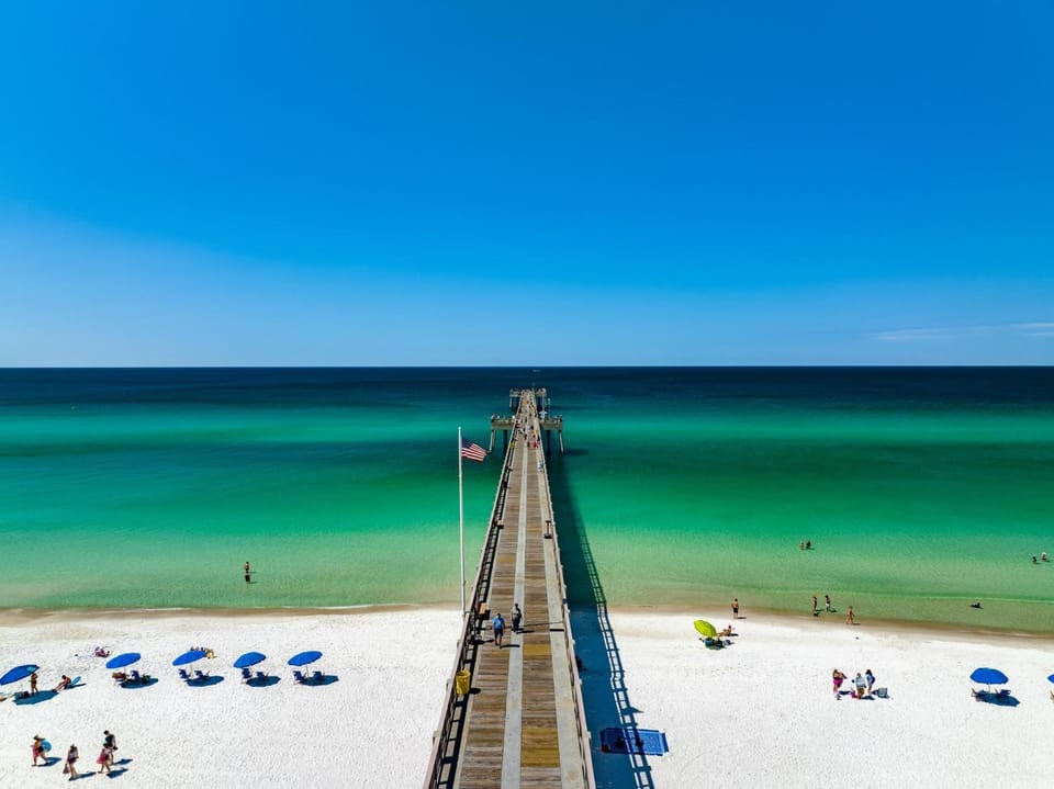 Nearby landmark, Day, People, Natural landscape, Beach, Sea view, group of guests, sunbed