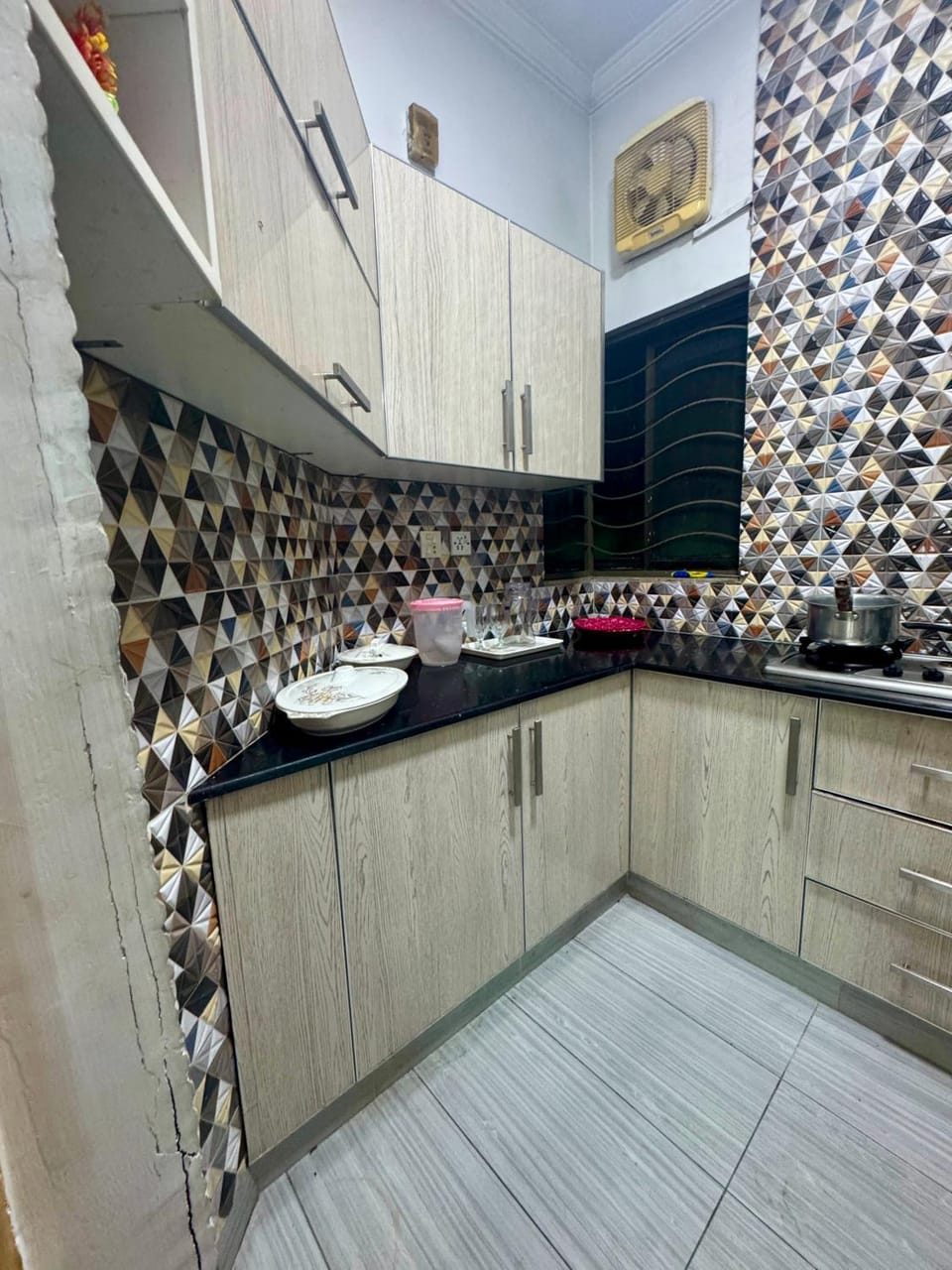 Maliks Guest House House in Lahore