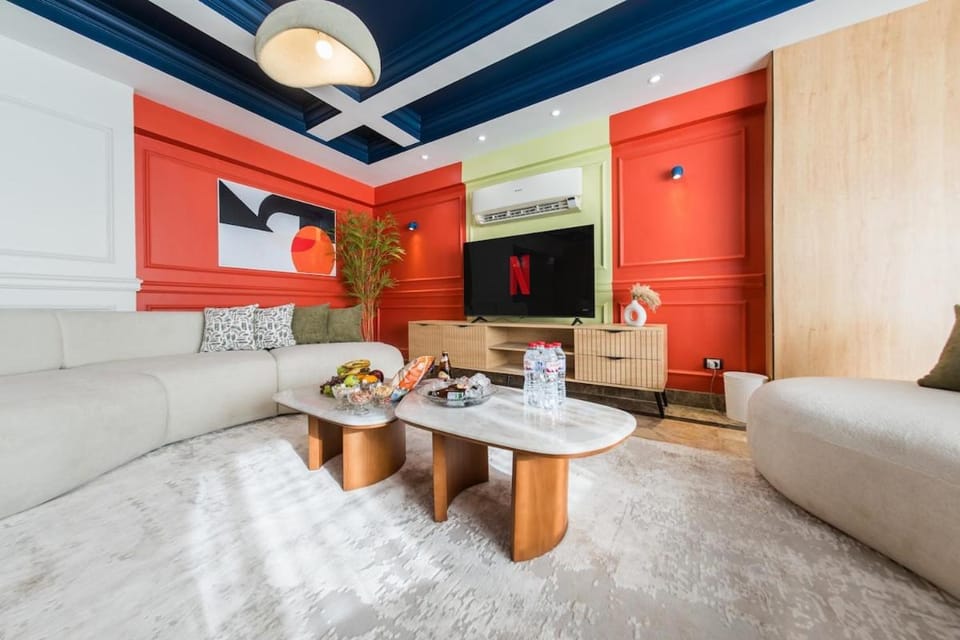 Luxuriously Designed Great Nile View 6 Apartment in Cairo
