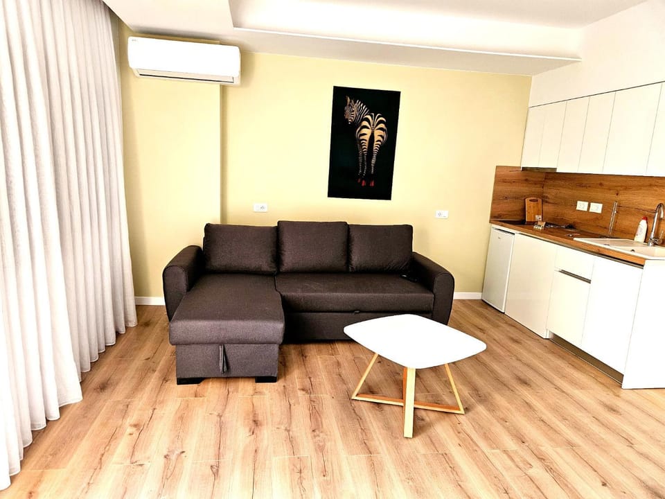 Kitchen or kitchenette, Living room, Dining area
