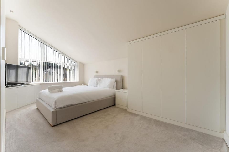 Shore House - Luxury Sandbanks Retreat House in Poole