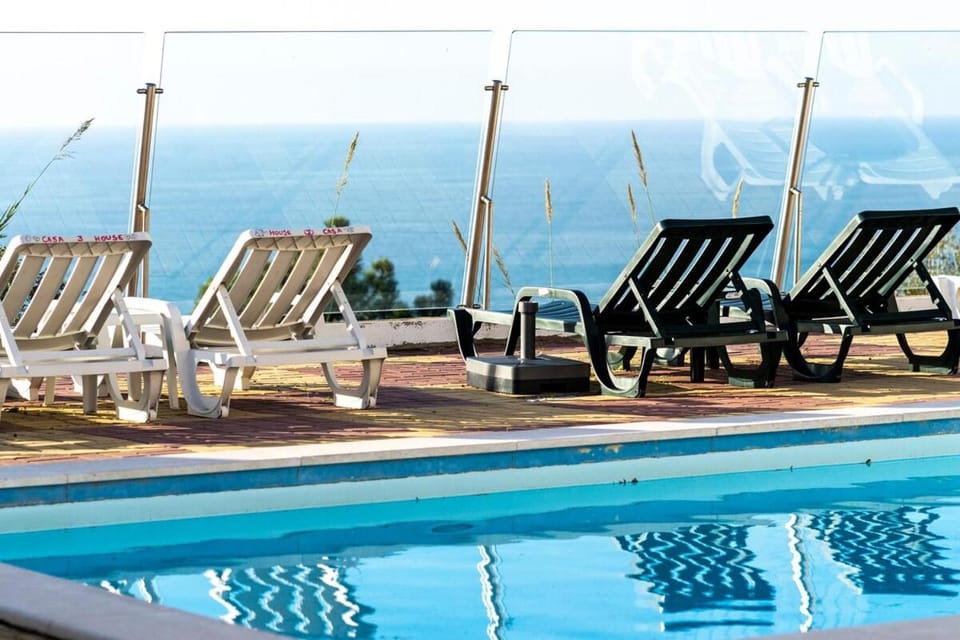 The Harbour House - Spacious in a quiet condo Apartment in Nazaré