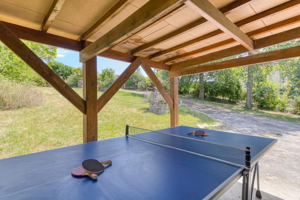 Table tennis