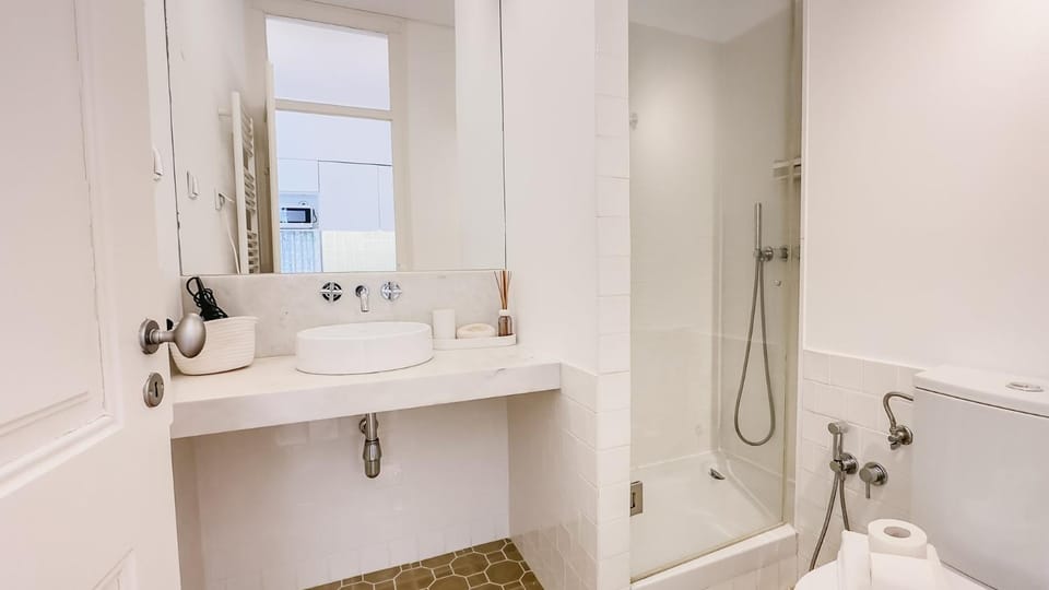 Stylish Alfama Apartment | River Views by the Sé Apartment in Lisbon