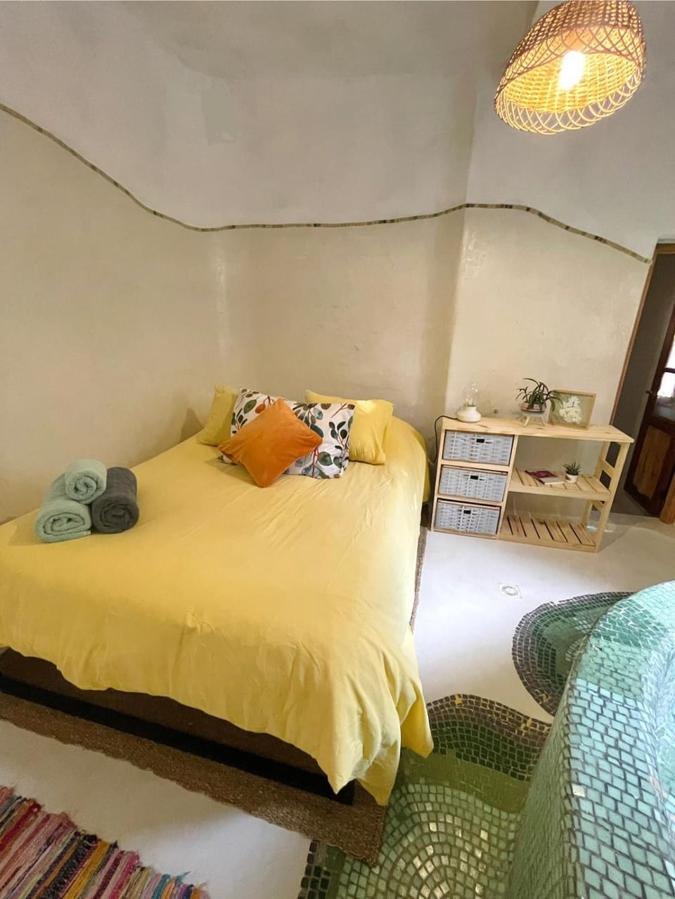 EsPAZcio UTERO House in San Marcos Sierras
