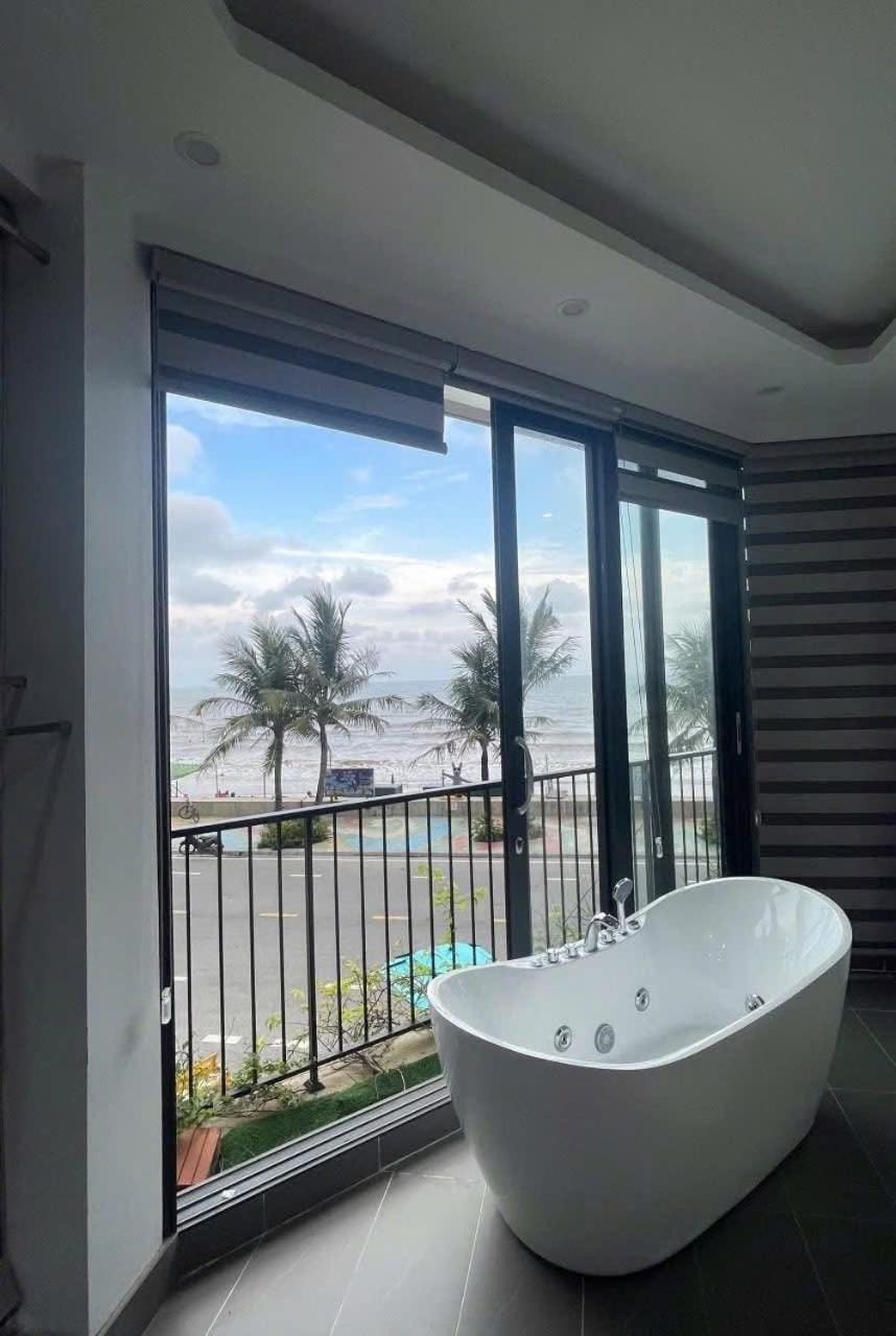 Biệt thự B10 05 Khu nghỉ dưỡng Flamingo Hải Tiến Villa in Vietnam