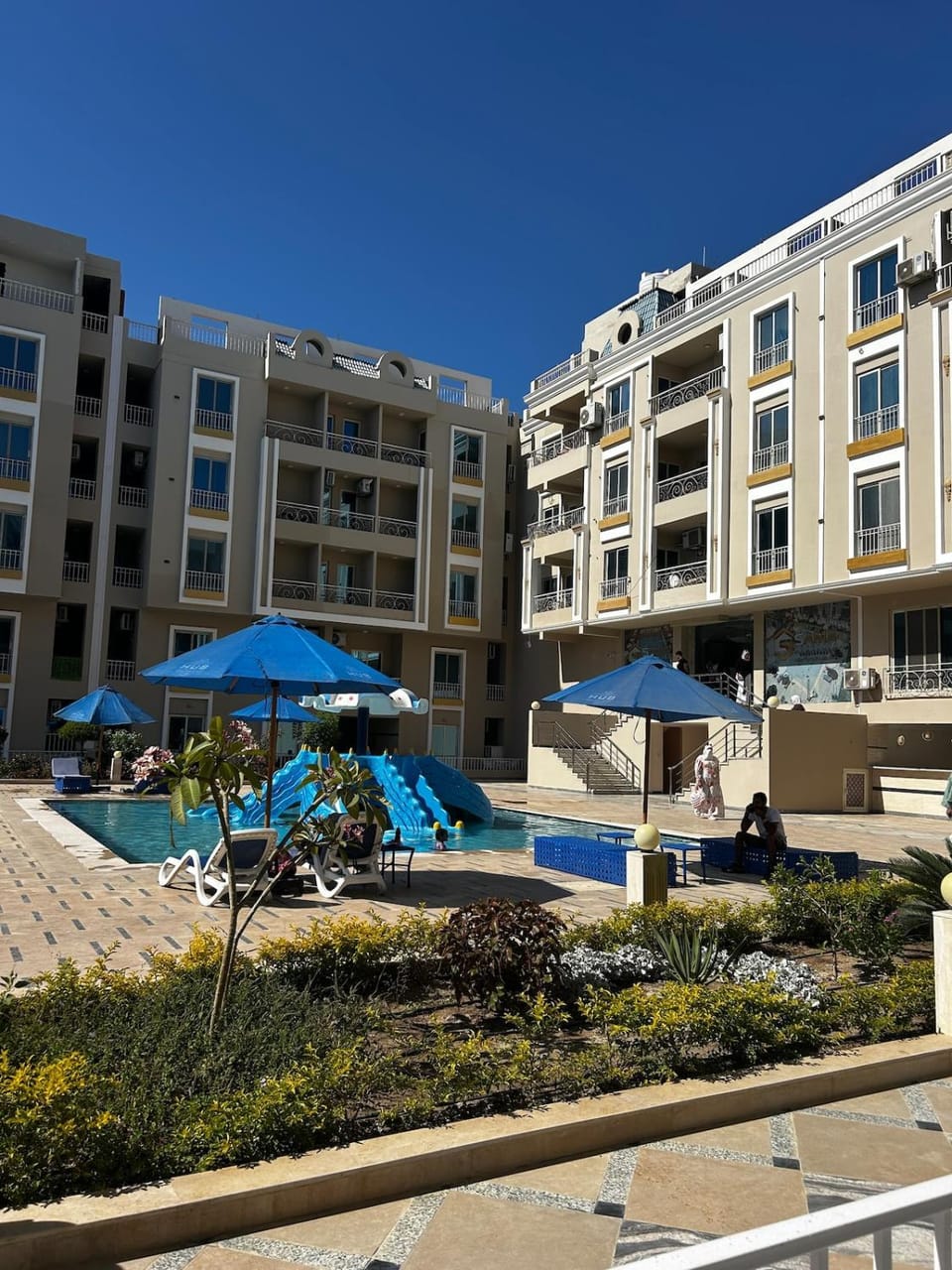 Luxury Poolside Escape 2BR Ground Floor Apartment in Hurghada