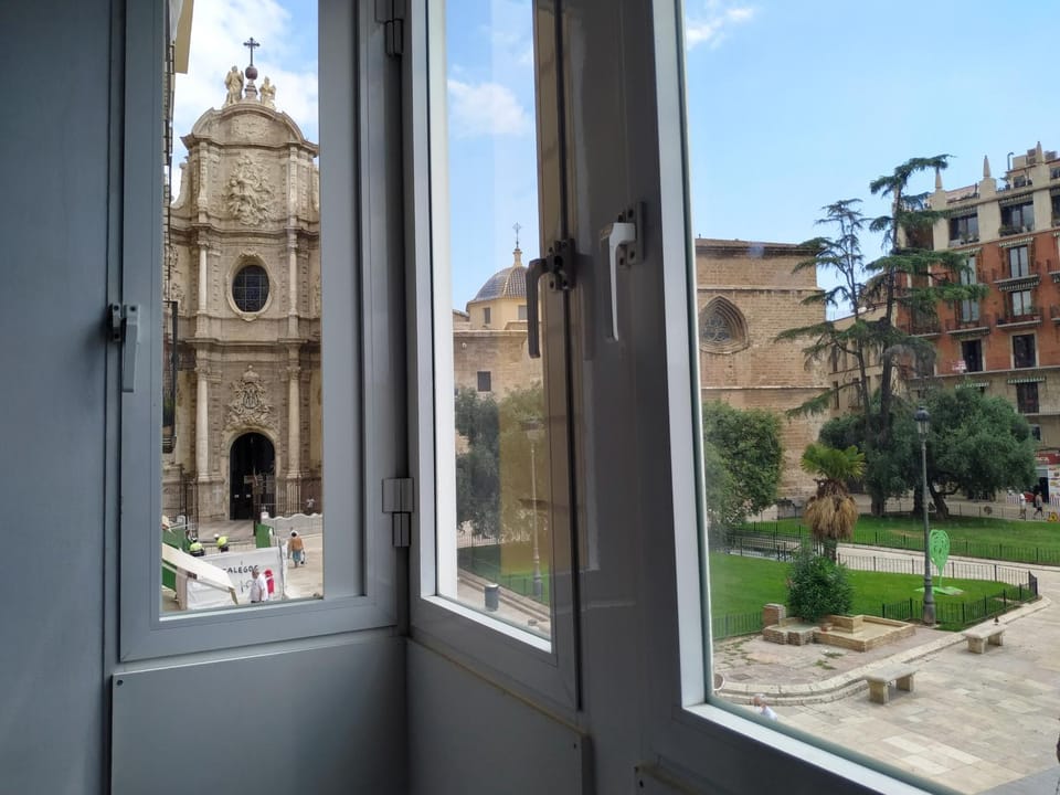 Nearby landmark, Landmark view