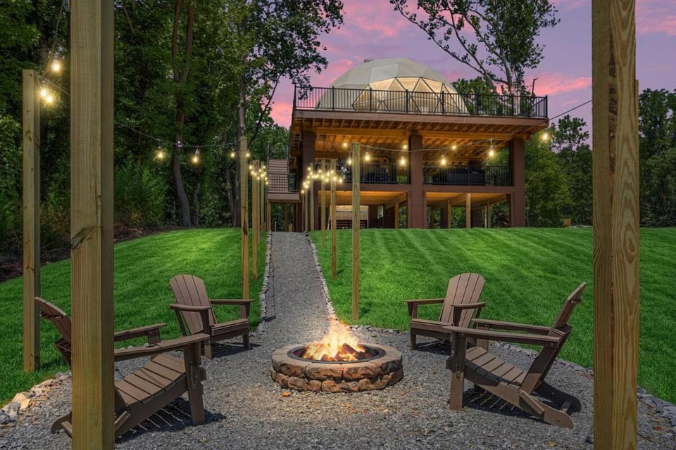 Luxury River Dome - Hot Tub, Sauna, Riverfront, Wifi House in Shenandoah Valley
