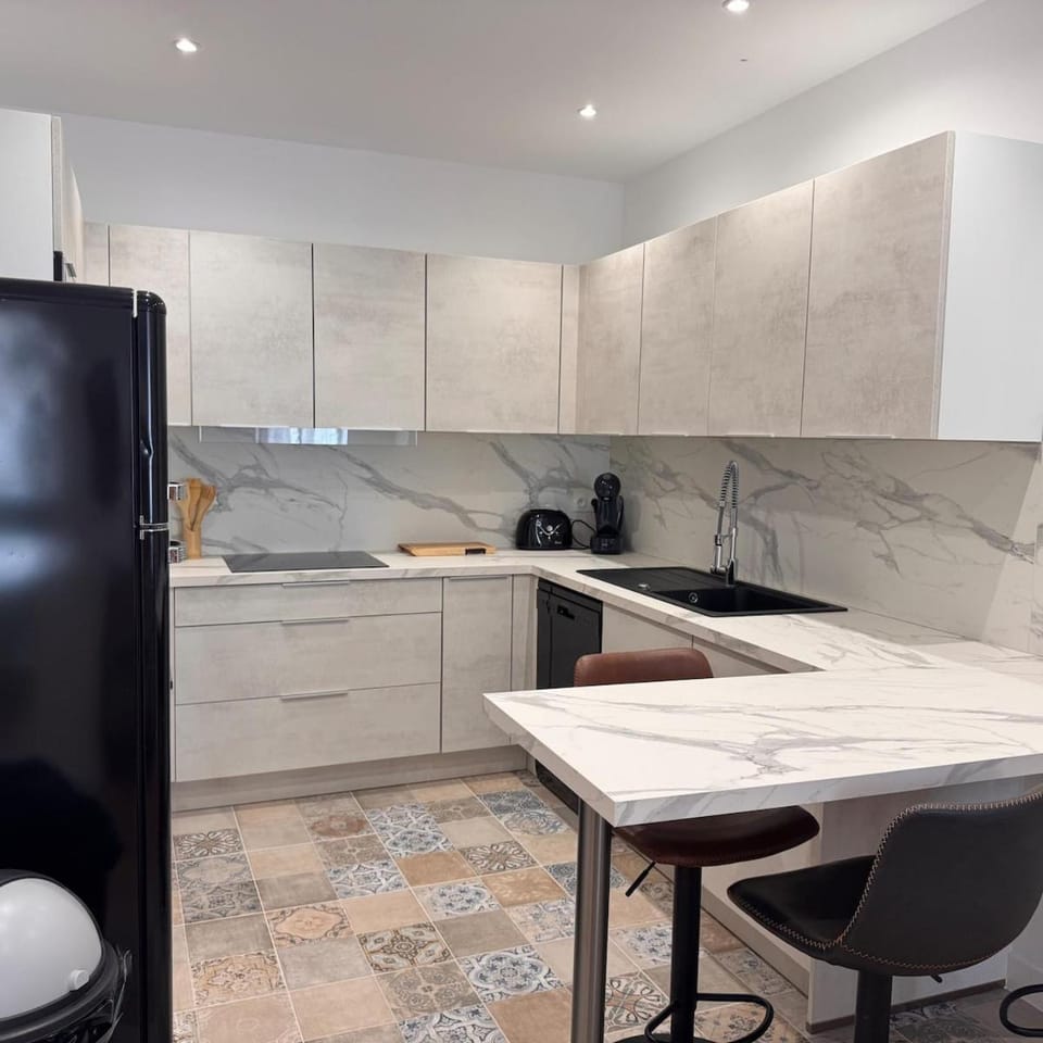 Luxury apartment - central - train station - shopping Apartment in Aurillac