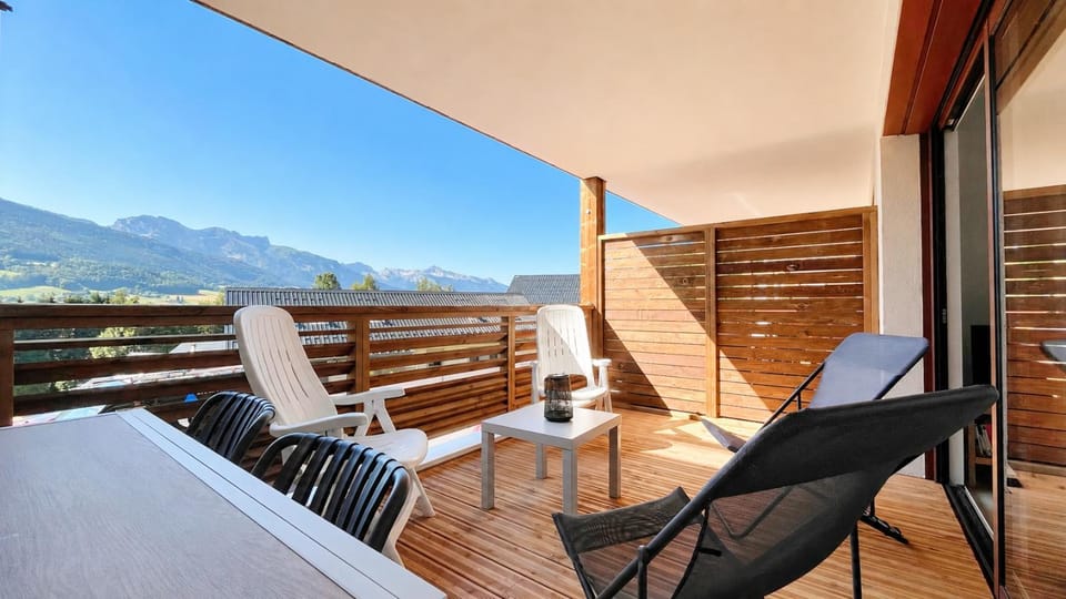 Natural landscape, View (from property/room), Balcony/Terrace, Mountain view