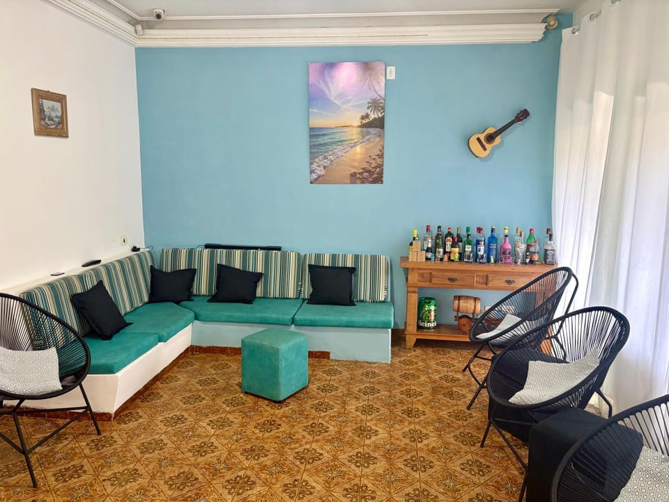 Living room, Seating area